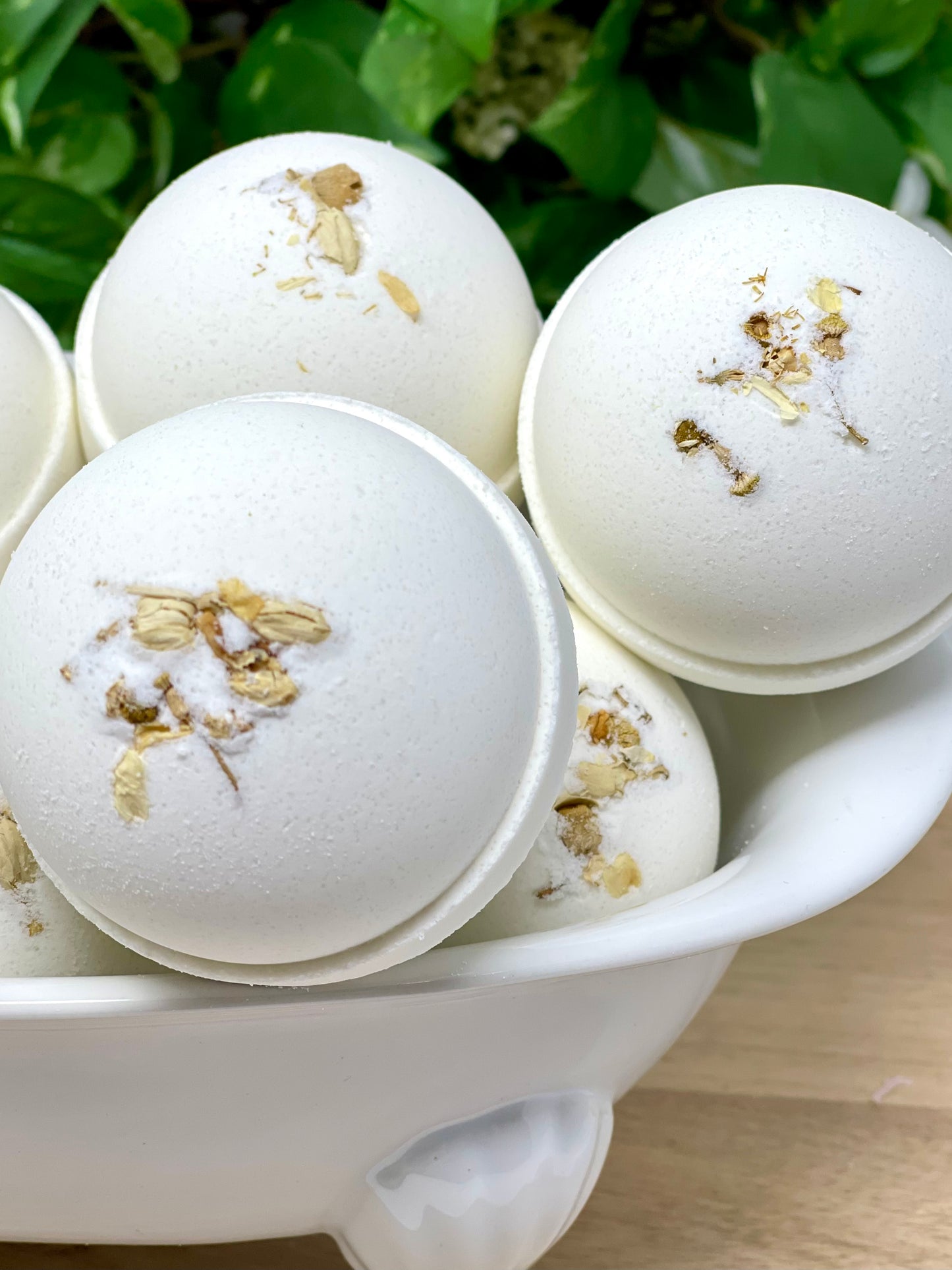 White Tea & Ginger Bath Bomb